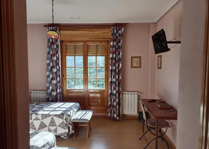 Pico Espiguete 호텔 Alba de los Cardaños